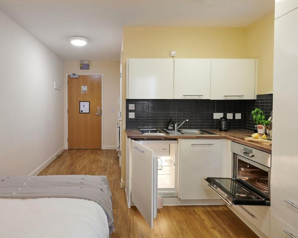 Zeni Studio, The Hub Vauxhall Londra Dış mekan fotoğraf