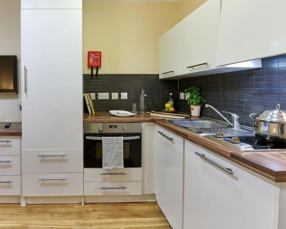 Zeni Studio, The Hub Vauxhall Londra Dış mekan fotoğraf
